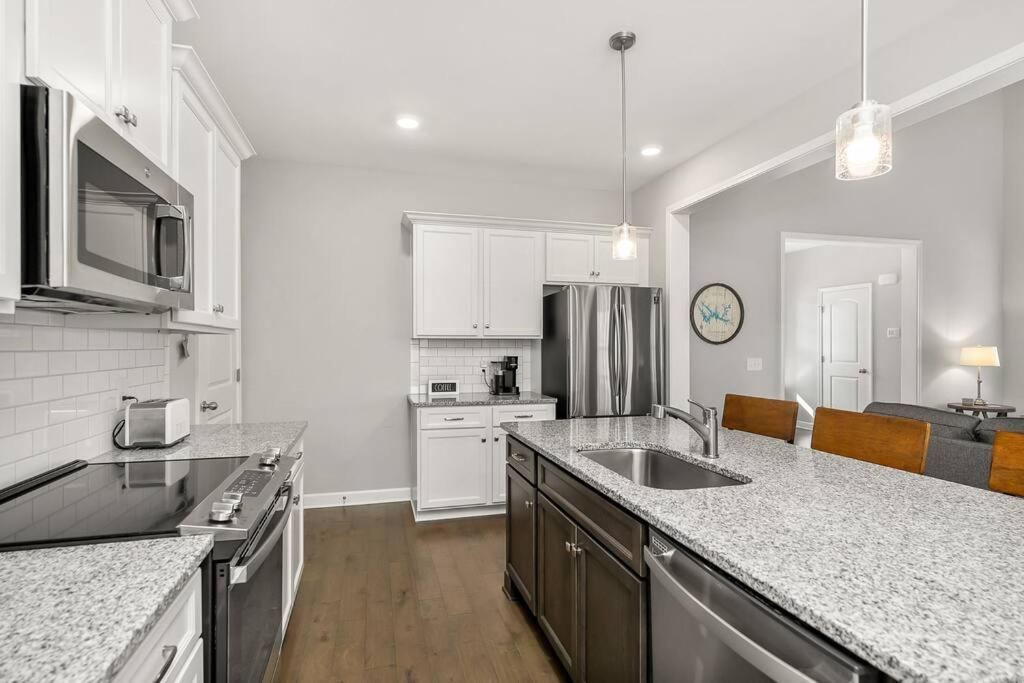 Beautiful Home With Lake And Marina Access, Firepit, Golf Cart Included Estill Springs Экстерьер фото